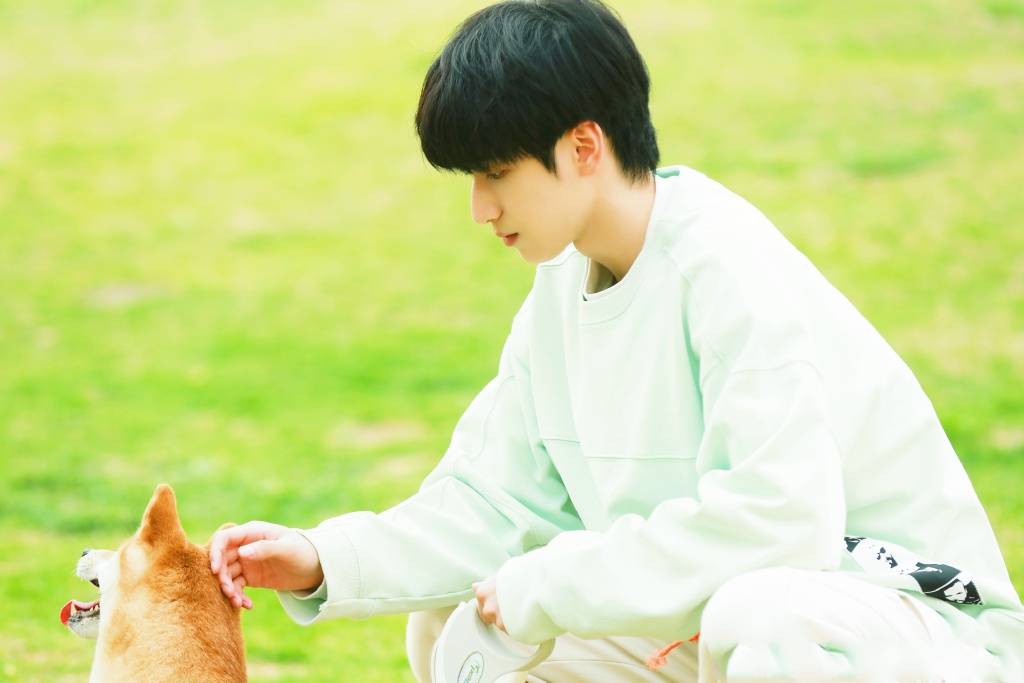 未成年人不能參與選秀類節目？嚴浩翔退出少年說唱企劃