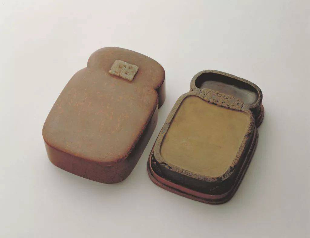 中國四大名硯中哪一種不是石硯