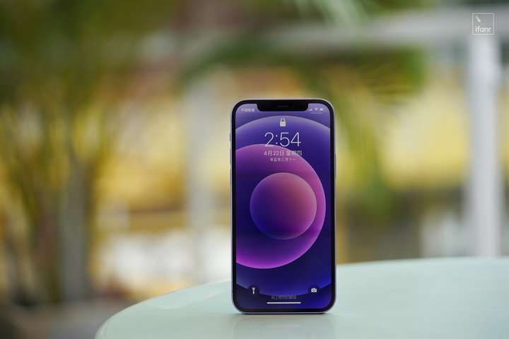 紫色 iPhone 12 圖賞：華貴而又質樸，雅靜而又熱烈