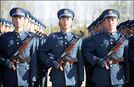 我國(guó)軍銜等級(jí)肩章排列圖片