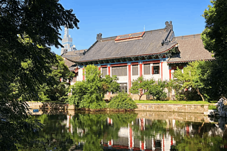 南京師范大學(xué)是211大學(xué)嗎(2022校友會(huì)公布中國最好大學(xué)排名第40)