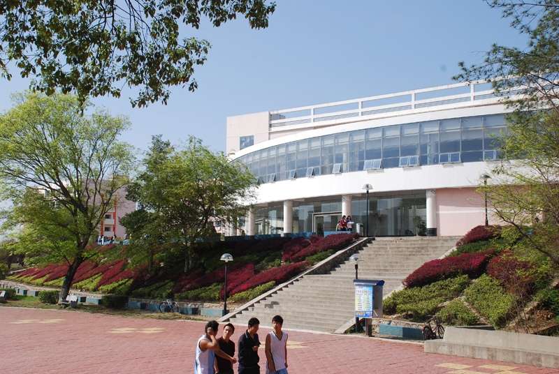贛南師范大學是一本還是二本,學校怎么樣
