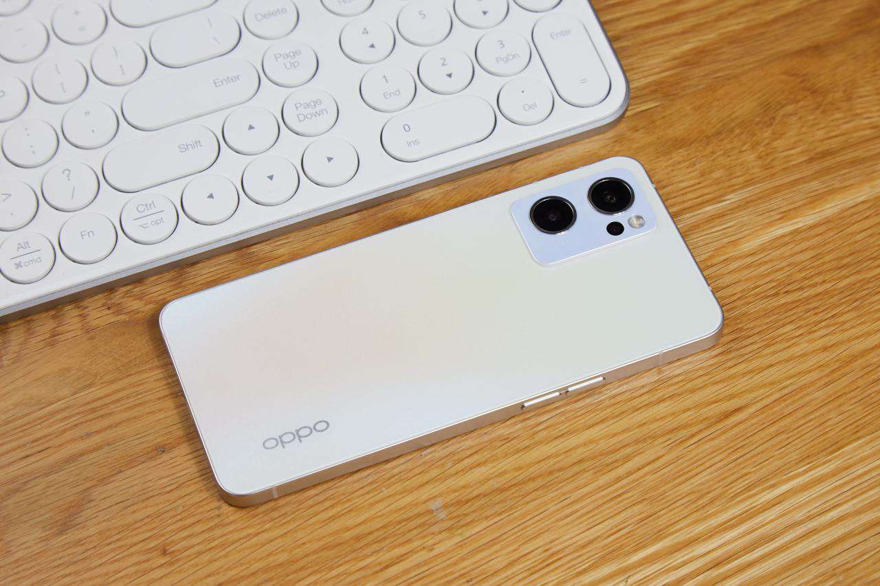 opporeno7值得入手嗎(OPPO Reno7手機使用體驗)