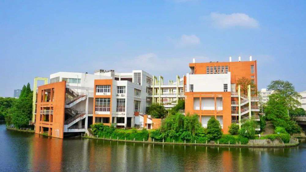 南昌大學是985還是211(江西省唯一的211大學)