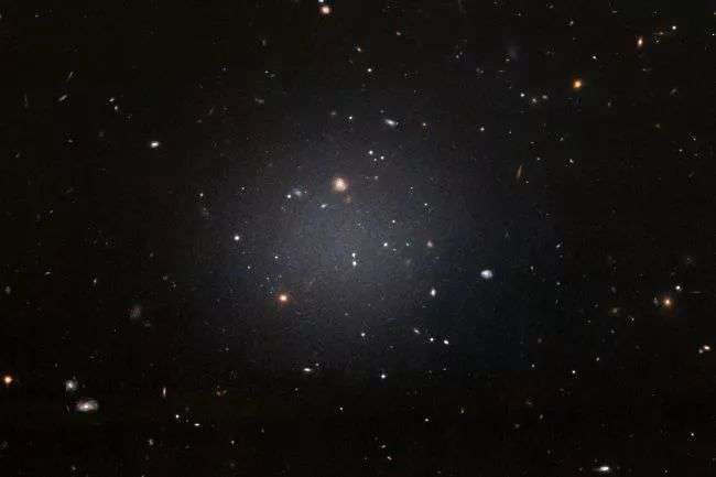 宇宙中最奇特的15個星系