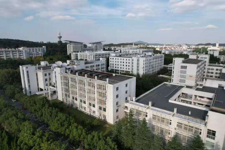 南京師范大學(xué)是211大學(xué)嗎(2022校友會(huì)公布中國最好大學(xué)排名第40)