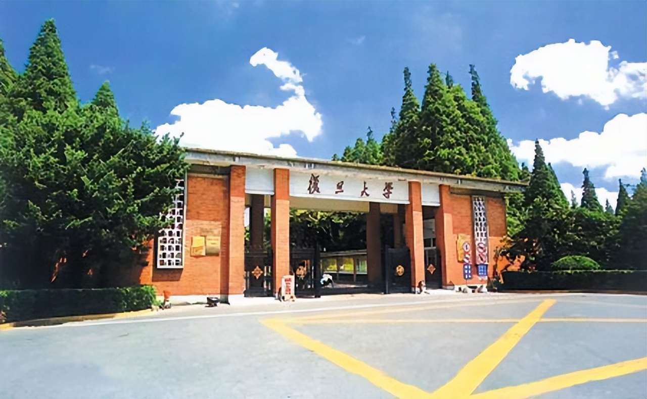 華中科技大學(xué)全國排名第幾,2022百佳高校排行榜