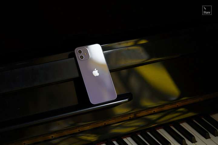 紫色 iPhone 12 圖賞：華貴而又質樸，雅靜而又熱烈