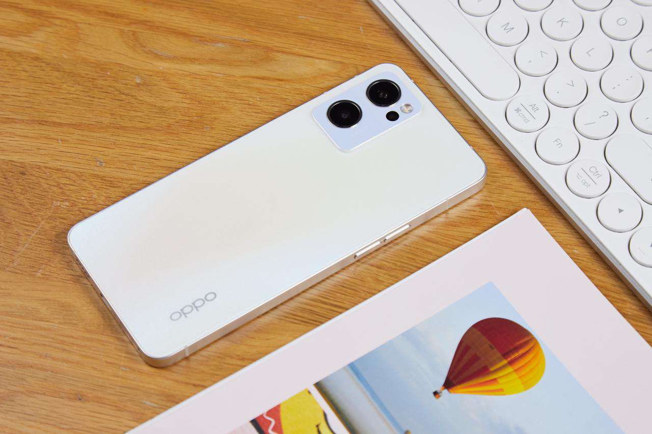 opporeno7值得入手嗎(OPPO Reno7手機使用體驗)