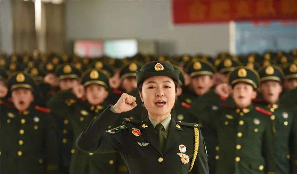 我國(guó)軍銜等級(jí)肩章排列圖片