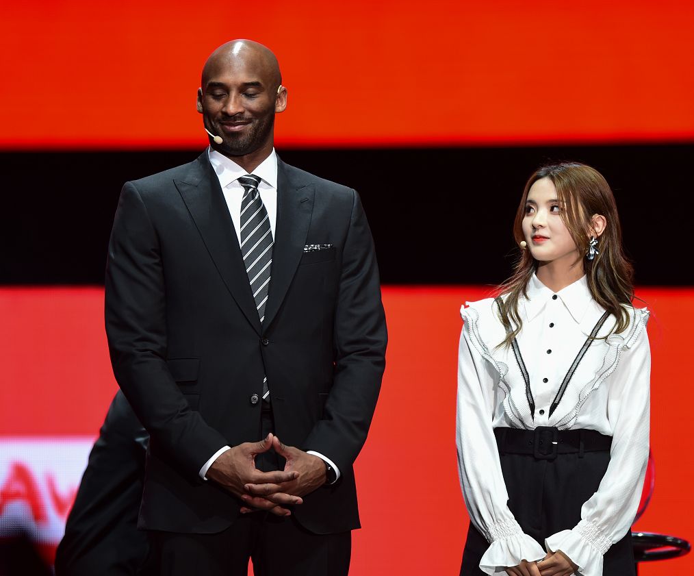 孟美岐學歷為什么那么低(孟美岐初中沒畢業為什么不讀書)