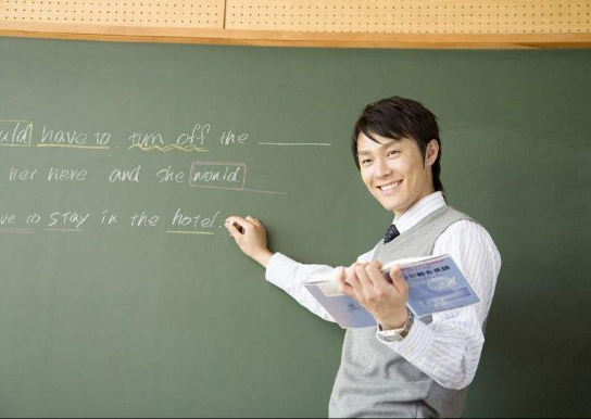 在編教師辭職后果嚴(yán)重（事業(yè)編辭職要禁考3年嗎）