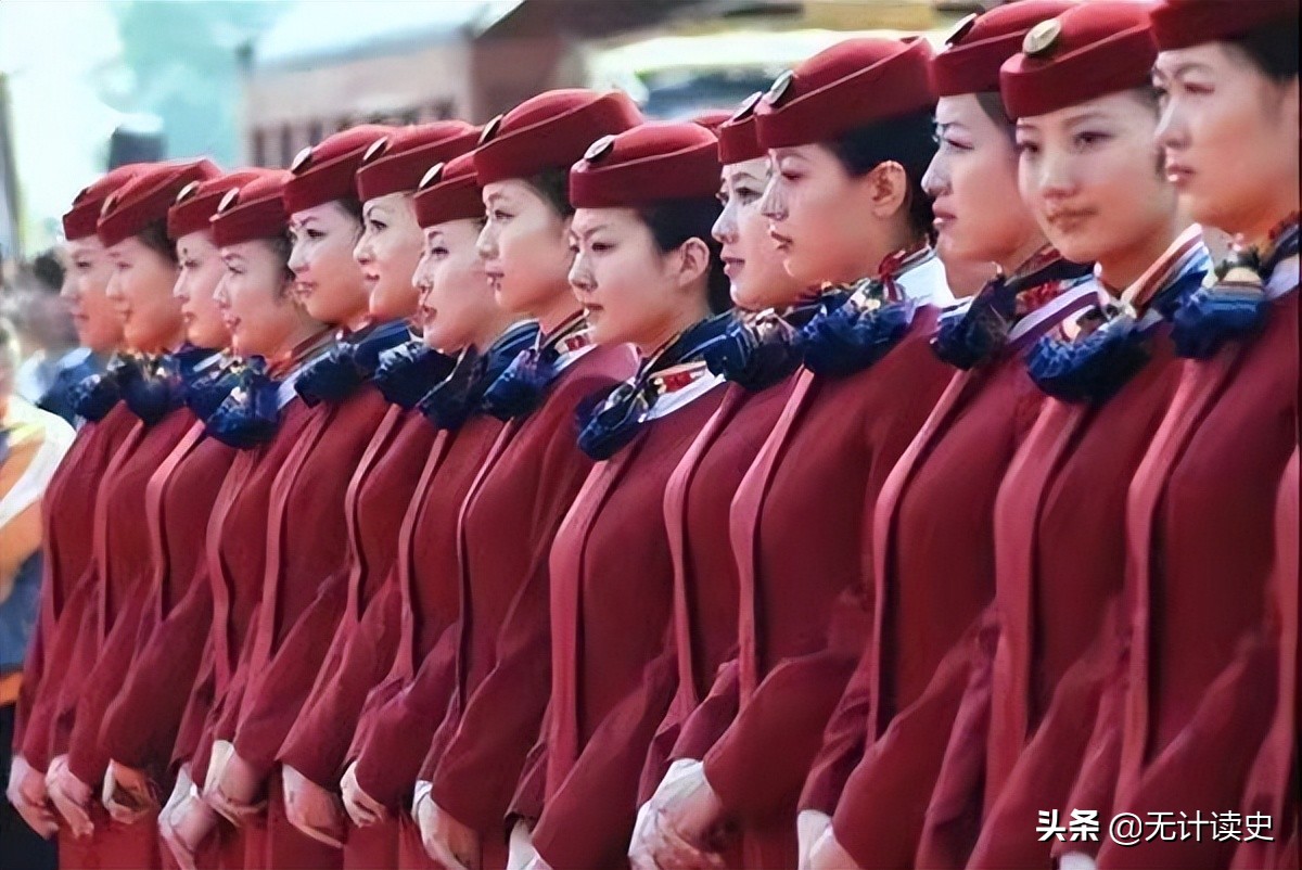 空姐標準要求有哪些條件（空姐工資一般多少錢一個月）