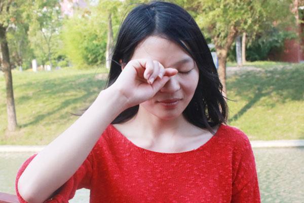 右眼跳是為什么(右眼跳是什么預兆好不好)