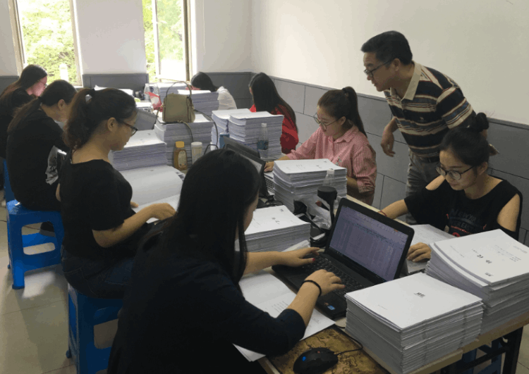 千萬別學漢語言文學專業(漢語言文學好找工作嗎)