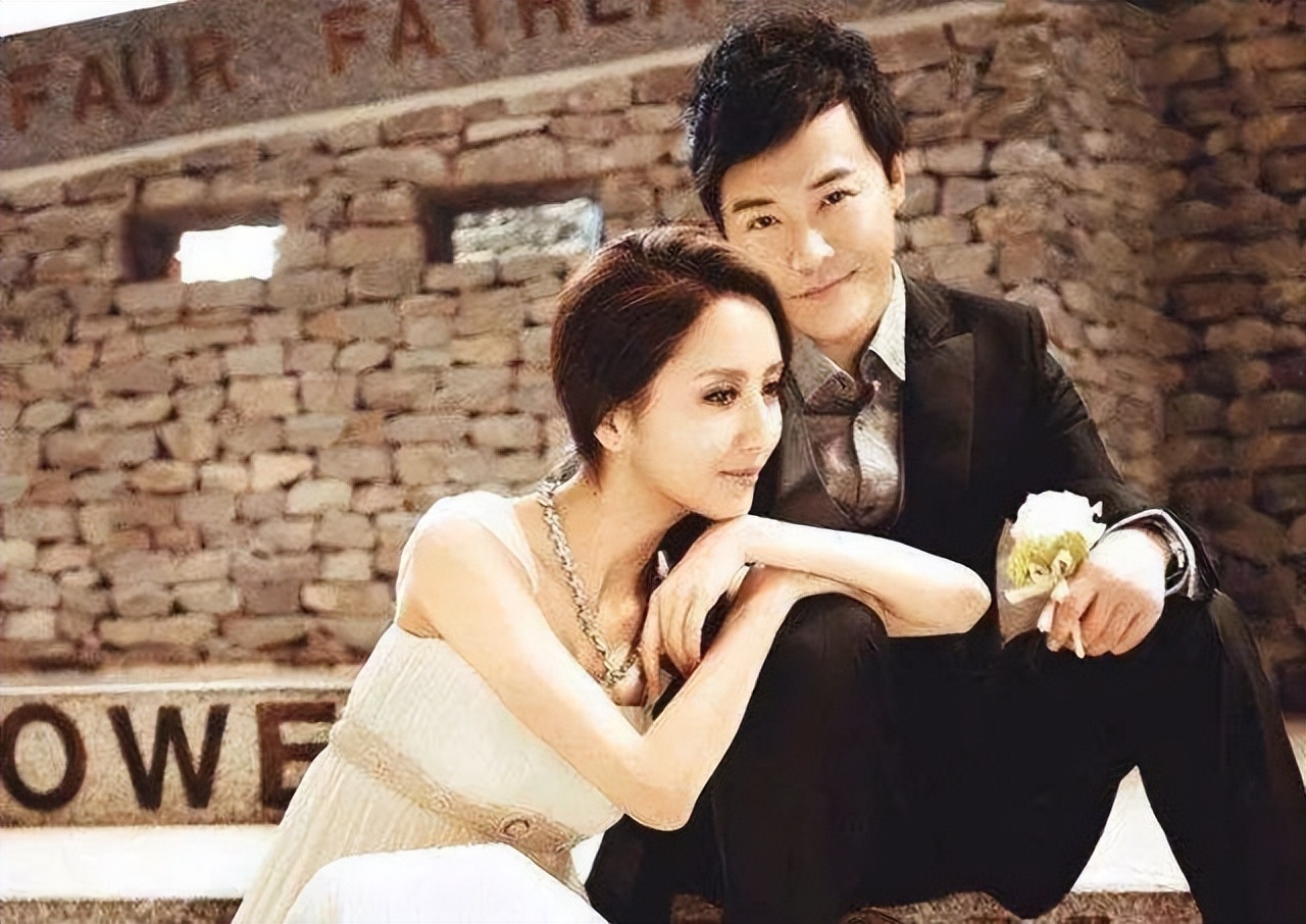 佟麗婭現(xiàn)在的老公(佟麗婭又嫁人嗎)