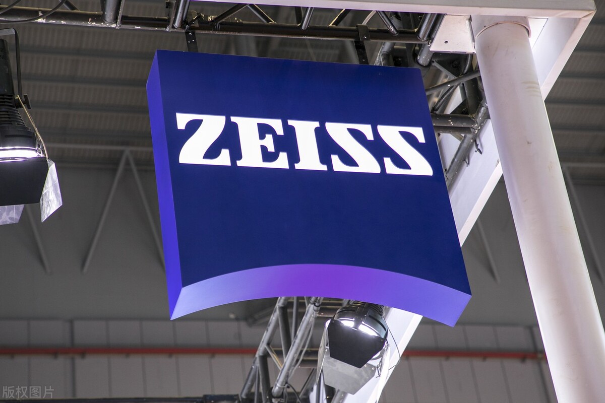 荷蘭光刻機(jī)為什么厲害（芯片光刻機(jī)哪個(gè)國(guó)家最好）