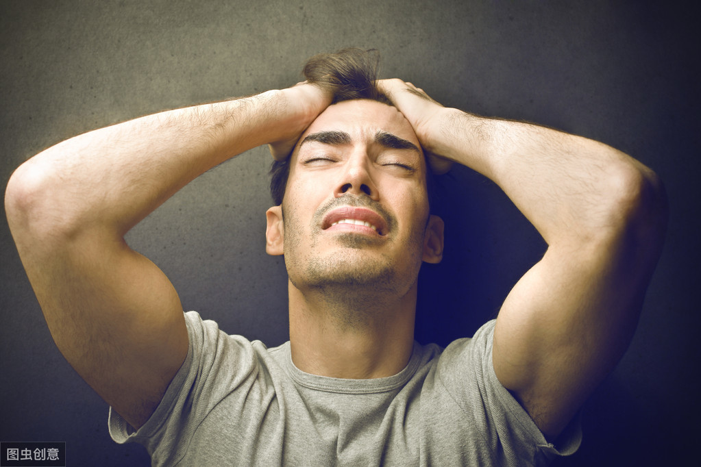 一個人頻繁借錢說明什么（到處借錢的人什么性格）