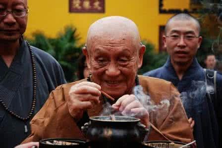 高能量的人容易被糾纏(福報大的人磁場就大)