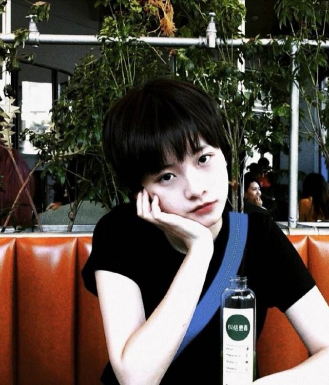 李庚希為什么不上大學 (李庚希怎么發展不好了)