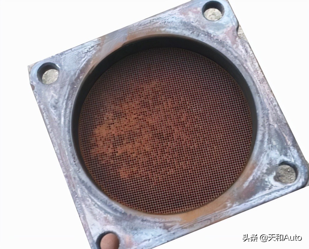 三元催化器怎么清洗效果最好(正確清洗三元催化方法)