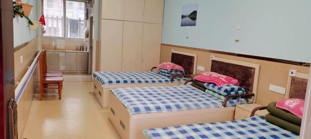 敬老院和養(yǎng)老院的區(qū)別在哪(哪個好怎么申請)