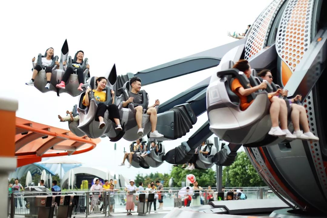 去上海迪士尼花了一萬(情侶去上海迪士尼大概多少錢)