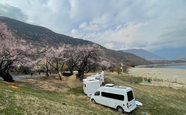 房車為什么到哪都惹人煩(房車出游真實感受)