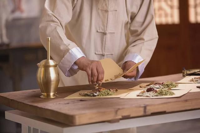 中醫(yī)為什么不建議女性喝牛奶(中醫(yī)對(duì)牛奶的辯證看法)