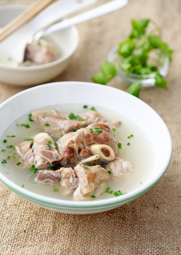 煮羊骨頭放什么調料 煮羊骨頭的正確方法與配料