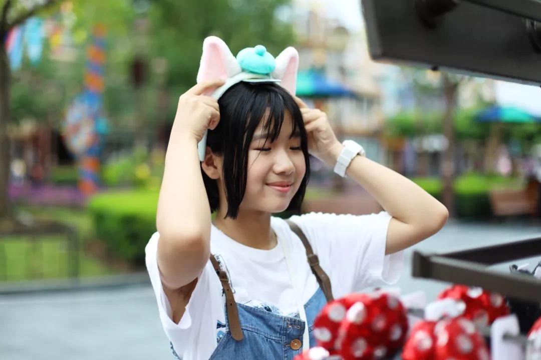 去上海迪士尼花了一萬(情侶去上海迪士尼大概多少錢)