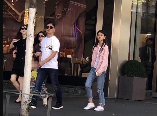 劉強東他和龔小京育有一子（龔小京為什么回京東）