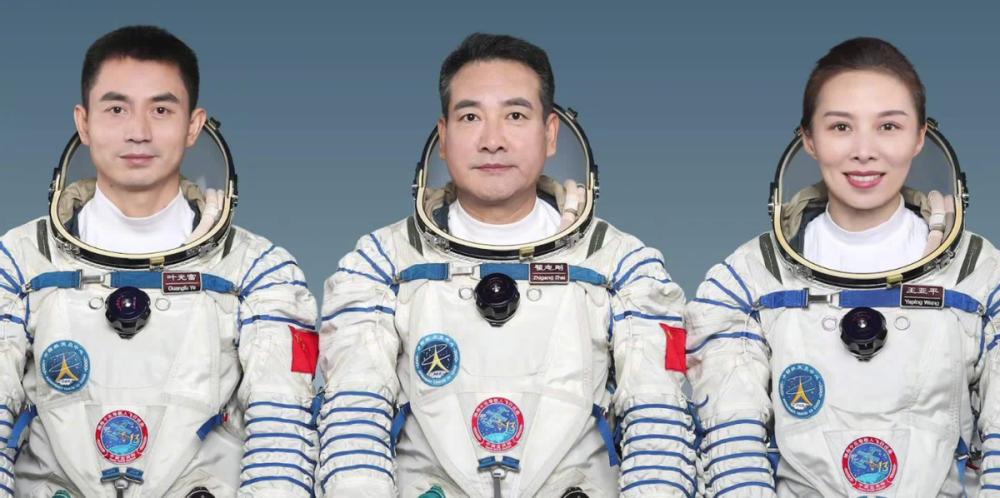 神舟13號順利返回，看似安全實則驚心動魄，背后艱辛付出感動中華