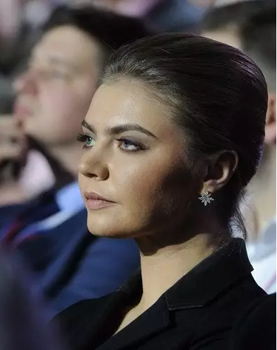 普京八年的神秘情人的兒子照片(硬漢普京有幾個情人)