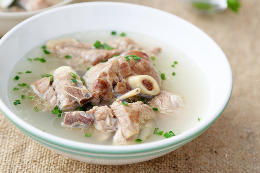 煮羊骨頭放什么調料 煮羊骨頭的正確方法與配料