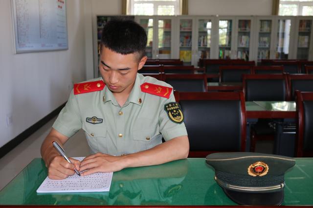 直招士官為什么是個坑 (為什么直招士官沒人搶)