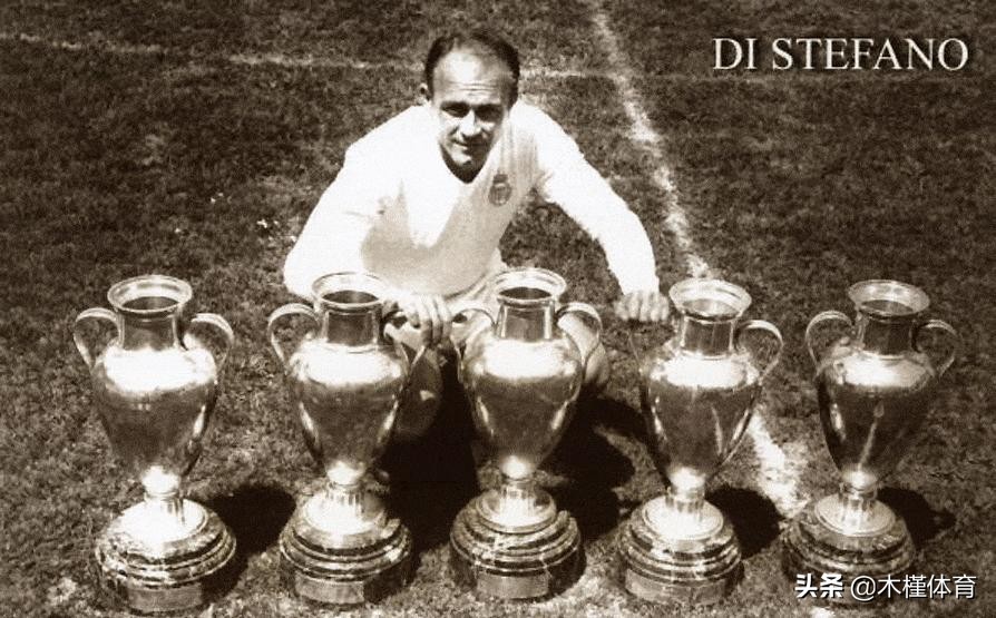 足球界最強的11人（足球史上十大球王排名）