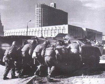 蘇聯解體三大罪人(蘇共干部的奢侈生活)