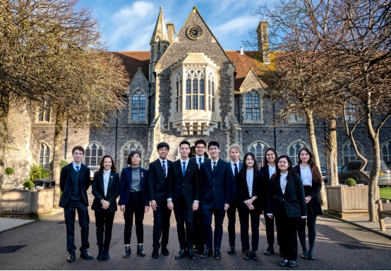 為什么不建議孩子去私立學校(私立學校和公立學校哪個好)