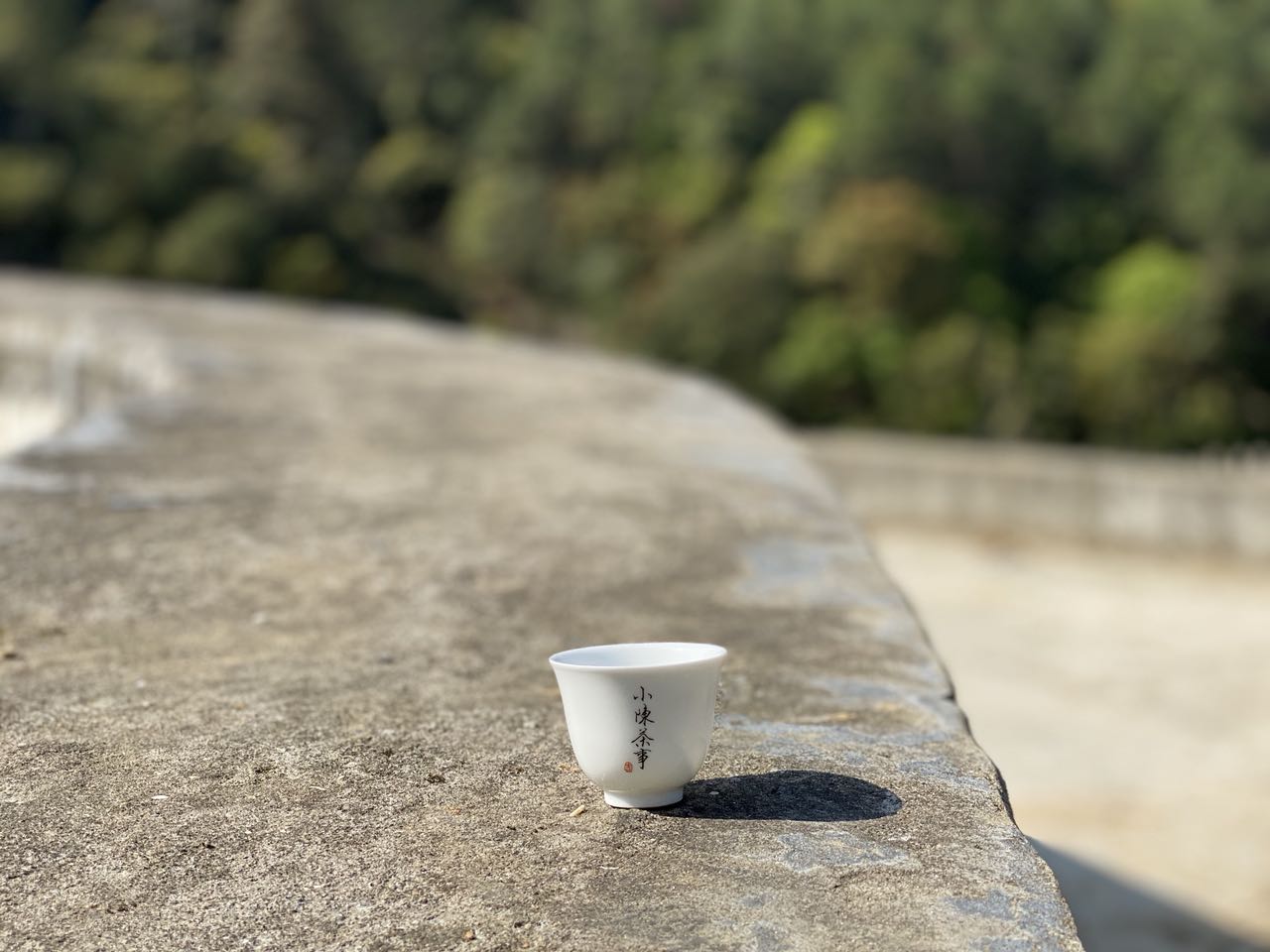 隔夜茶到底能不能喝(隔夜茶喝了有什么危害)