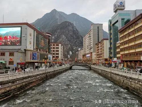 重慶車牌ABCDEF是怎么排的（現在重慶車牌都是A和D）