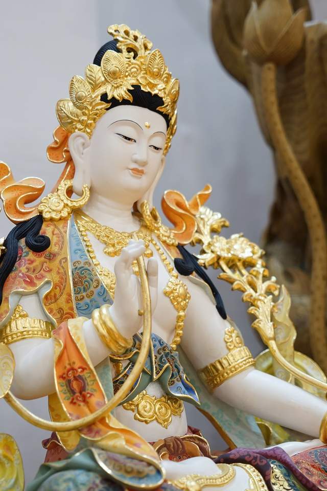 和觀音菩薩有緣的征兆（有觀音護(hù)體的人的特征）