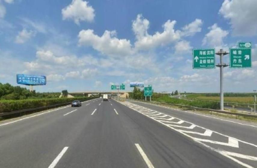 中國第一條高速公路(中國最早的高速公路排名)