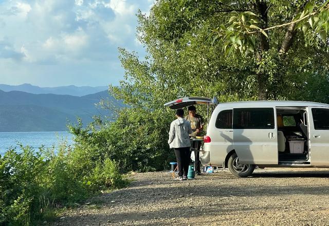 房車為什么到哪都惹人煩(房車出游真實感受)