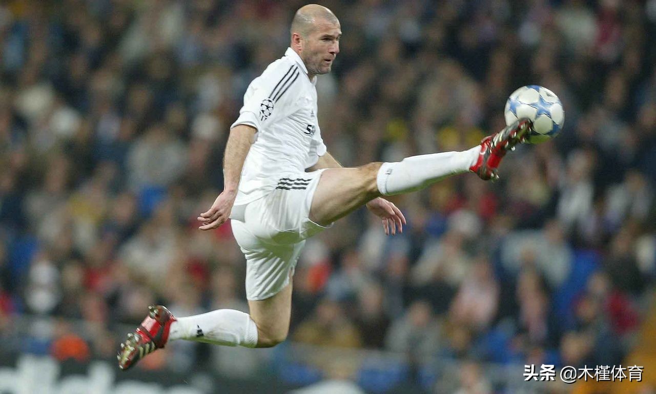 足球界最強的11人（足球史上十大球王排名）