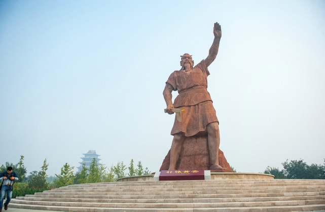 十大真正有皇室血統的姓氏（中國血統最高貴的姓氏）