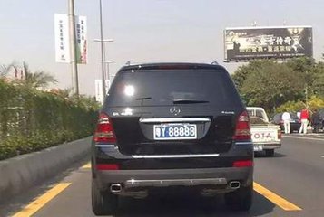 車牌abc是按經濟排的嗎(城市abcd按什么依據排的)