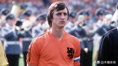 足球界最強的11人（足球史上十大球王排名）