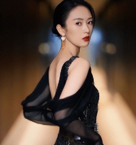 黃定宇控制童瑤長達一年是真的嗎