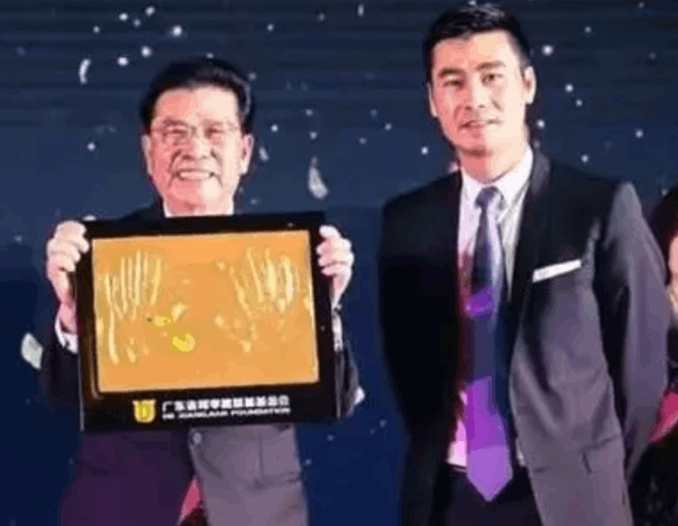 美的為什么給方洪波 美的真正老板是誰